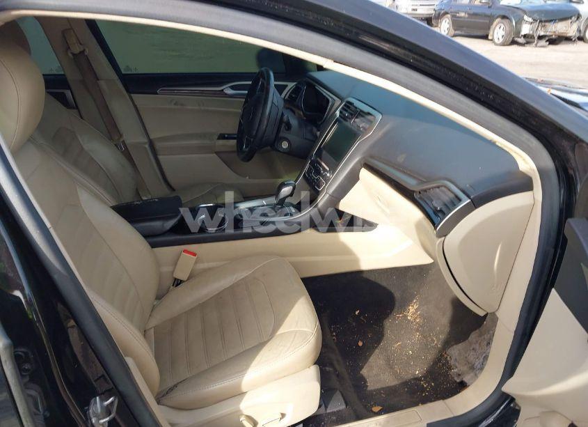 Photo 5 of 2016 Ford Fusion SE (VIN 1FA6P0HD2G5121208)