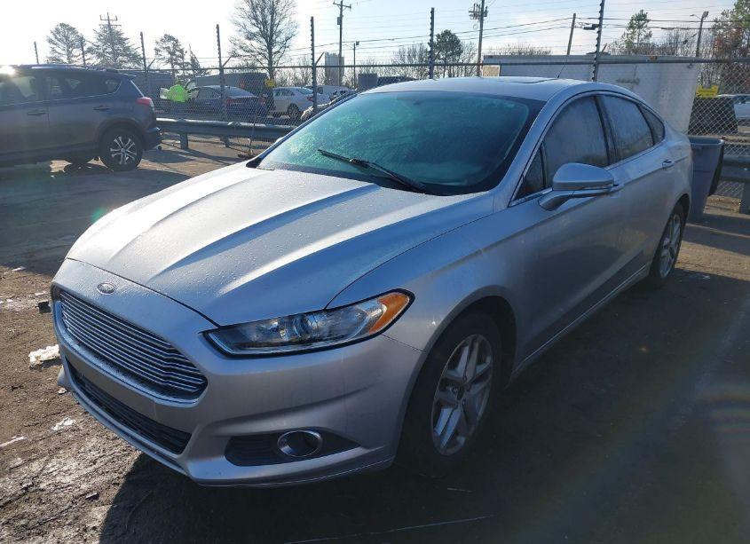 Photo 2 of 2016 Ford Fusion SE (VIN 1FA6P0HD2G5132130)