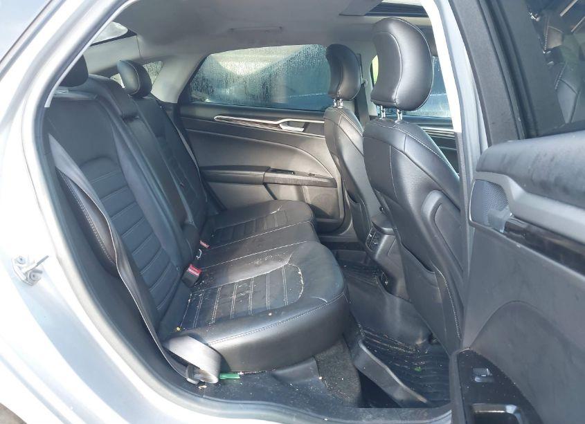 Photo 8 of 2016 Ford Fusion SE (VIN 1FA6P0HD2G5132130)