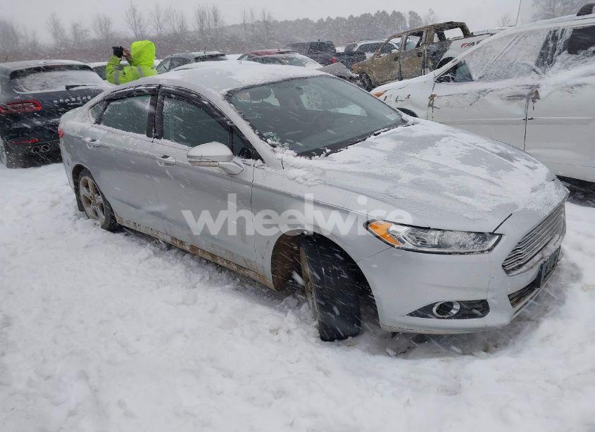 2014 Ford Fusion SE (VIN 1FA6P0HD3E5402415) main photo