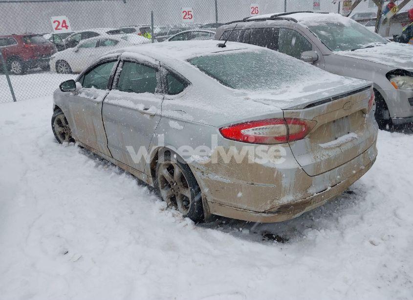 Photo 3 of 2014 Ford Fusion SE (VIN 1FA6P0HD3E5402415)