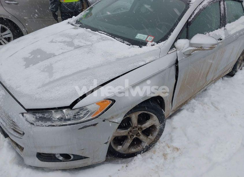 Photo 6 of 2014 Ford Fusion SE (VIN 1FA6P0HD3E5402415)