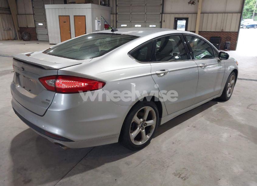 Photo 4 of 2015 Ford Fusion SE (VIN 1FA6P0HD3F5122818)