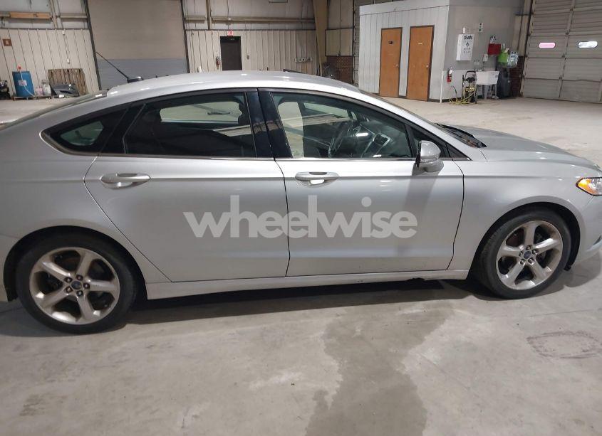 Photo 6 of 2015 Ford Fusion SE (VIN 1FA6P0HD3F5122818)