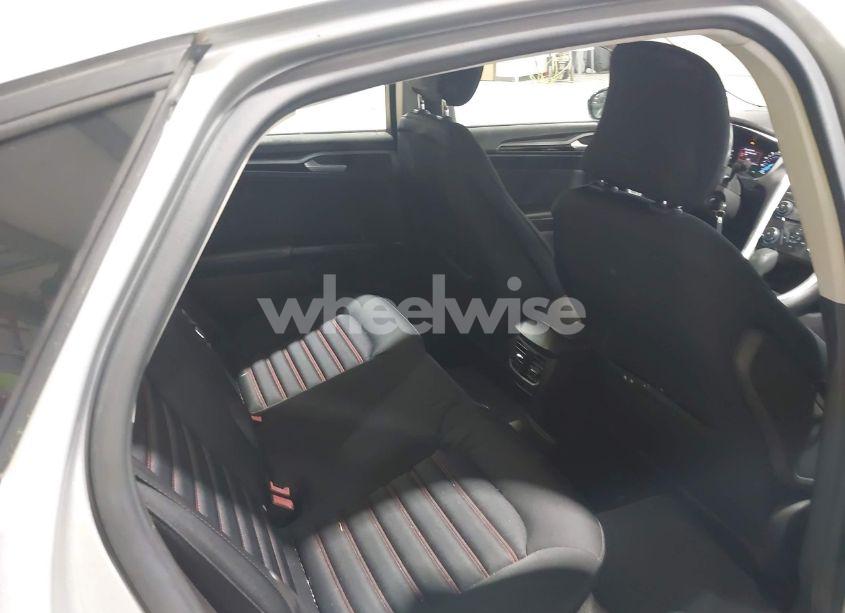 Photo 8 of 2015 Ford Fusion SE (VIN 1FA6P0HD3F5122818)