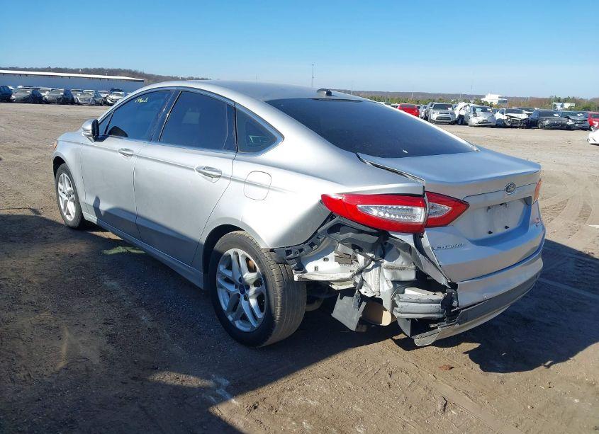 Photo 3 of 2016 Ford Fusion SE (VIN 1FA6P0HD3G5100528)