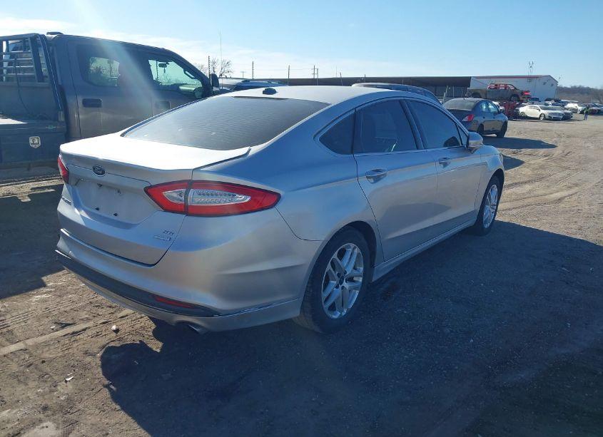 Photo 4 of 2016 Ford Fusion SE (VIN 1FA6P0HD3G5100528)