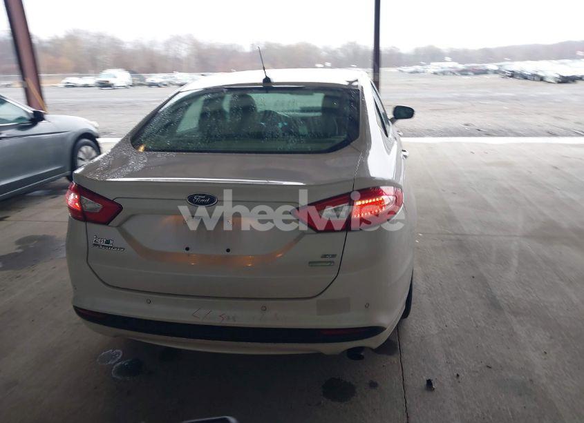 Photo 16 of 2016 Ford Fusion SE (VIN 1FA6P0HD3G5133027)