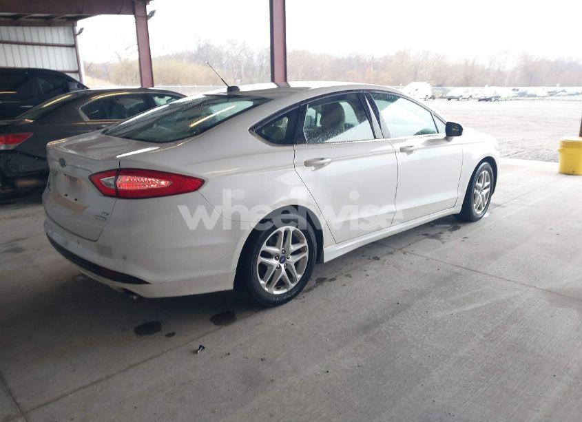Photo 4 of 2016 Ford Fusion SE (VIN 1FA6P0HD3G5133027)