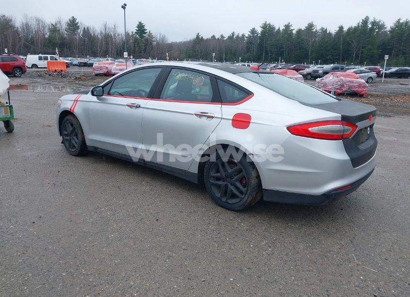Photo 3 of 2014 Ford Fusion SE (VIN 1FA6P0HD4E5352723)