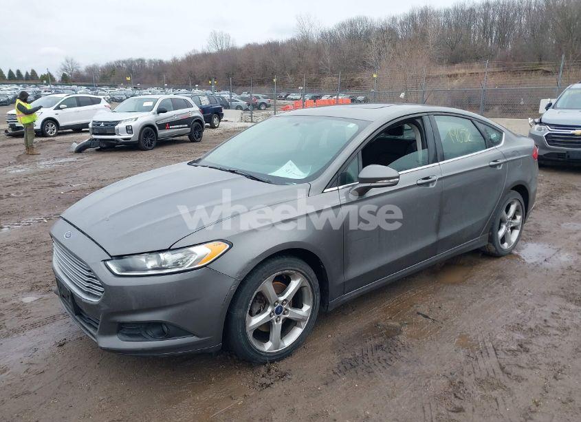 Photo 2 of 2014 Ford Fusion SE (VIN 1FA6P0HD4E5367514)