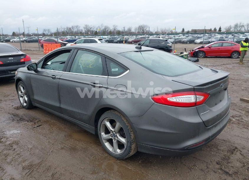 Photo 3 of 2014 Ford Fusion SE (VIN 1FA6P0HD4E5367514)