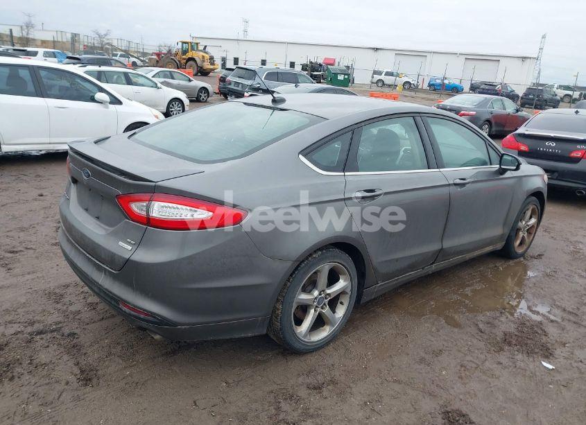 Photo 4 of 2014 Ford Fusion SE (VIN 1FA6P0HD4E5367514)