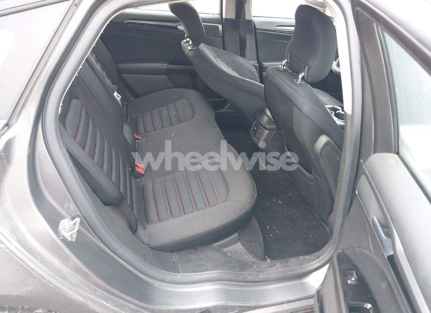 Photo 8 of 2014 Ford Fusion SE (VIN 1FA6P0HD4E5367514)