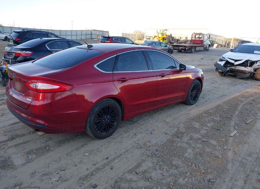 Photo 4 of 2014 Ford Fusion SE (VIN 1FA6P0HD4E5391196)