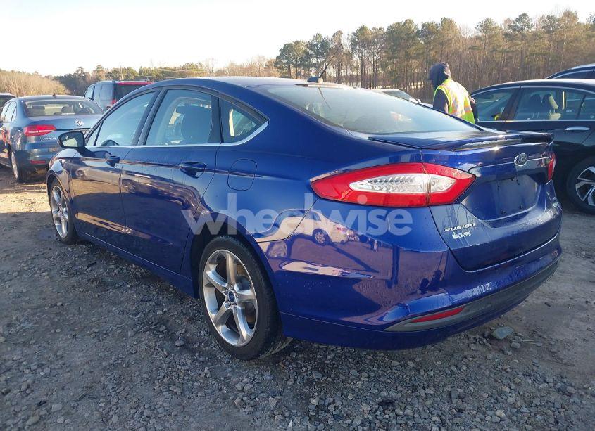 Photo 3 of 2015 Ford Fusion SE (VIN 1FA6P0HD4F5105073)