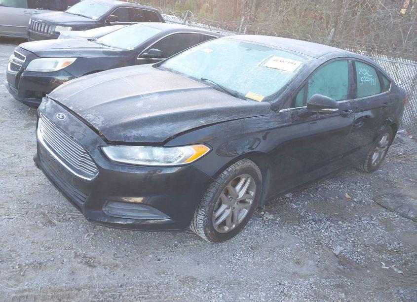 Photo 2 of 2015 Ford Fusion SE (VIN 1FA6P0HD4F5110158)