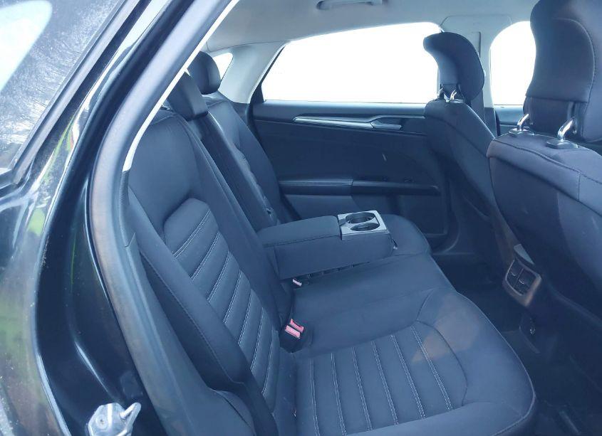 Photo 8 of 2015 Ford Fusion SE (VIN 1FA6P0HD4F5110158)