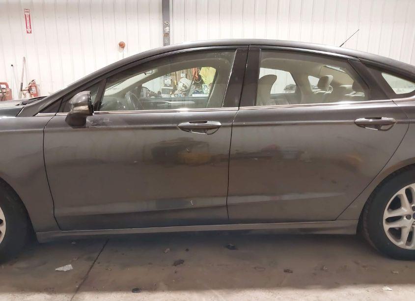 Photo 14 of 2015 Ford Fusion SE (VIN 1FA6P0HD4F5118941)