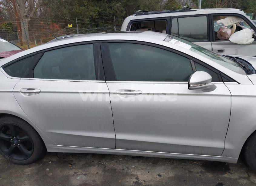 Photo 13 of 2015 Ford Fusion SE (VIN 1FA6P0HD4F5120365)