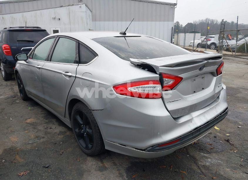 Photo 3 of 2015 Ford Fusion SE (VIN 1FA6P0HD4F5120365)
