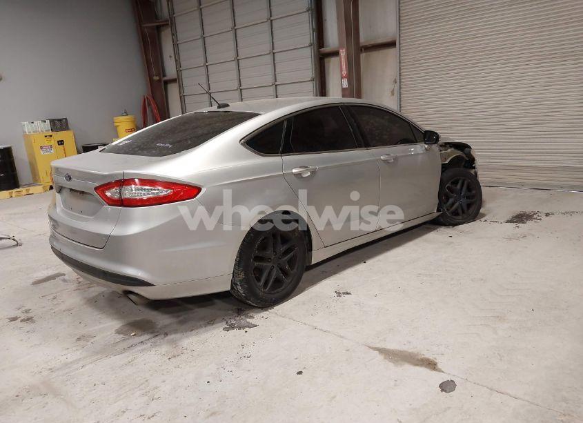 Photo 4 of 2016 Ford Fusion SE (VIN 1FA6P0HD4G5100988)