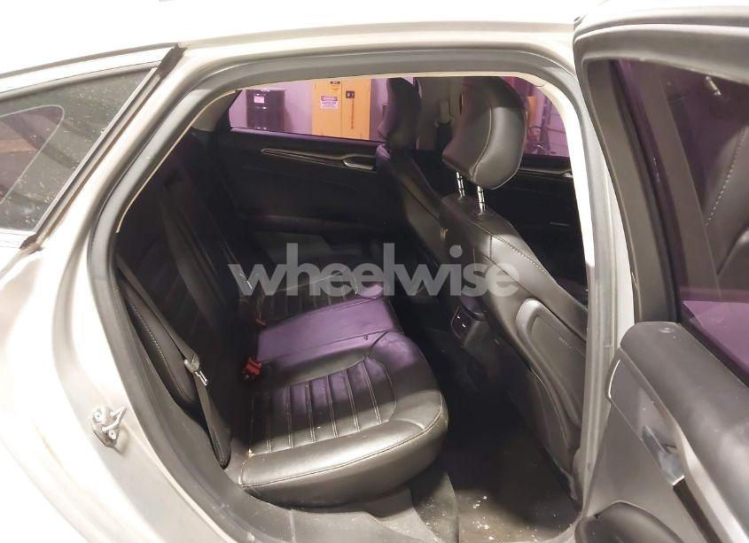 Photo 8 of 2016 Ford Fusion SE (VIN 1FA6P0HD4G5100988)