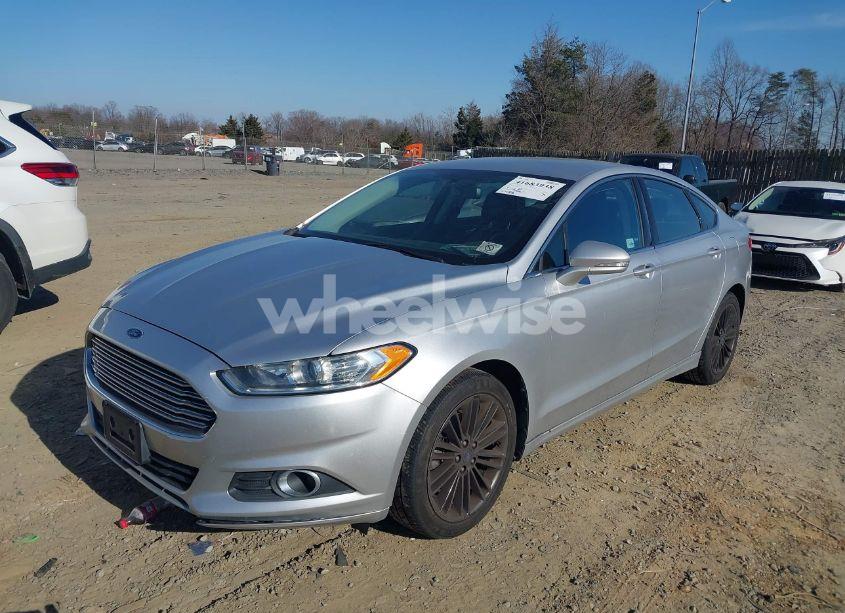 Photo 2 of 2014 Ford Fusion SE (VIN 1FA6P0HD5E5355579)