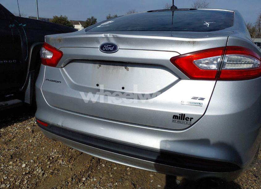 Photo 15 of 2014 Ford Fusion SE (VIN 1FA6P0HD5E5362046)