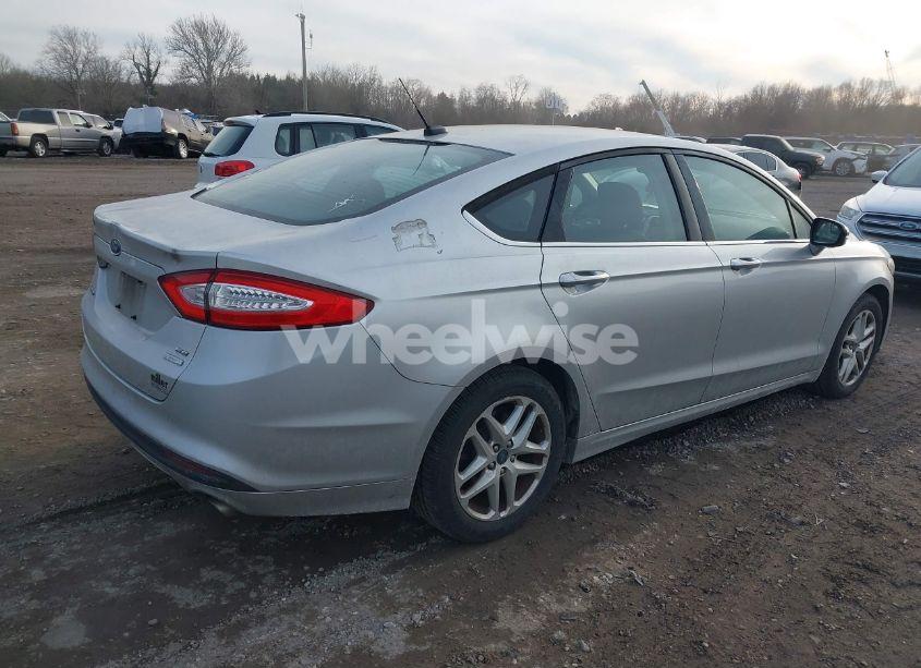 Photo 4 of 2014 Ford Fusion SE (VIN 1FA6P0HD5E5362046)