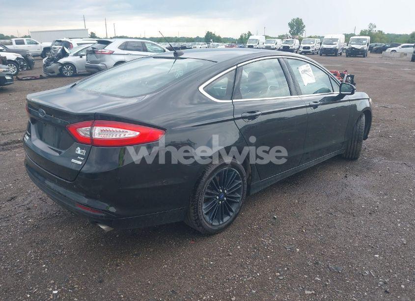 Photo 4 of 2014 Ford Fusion SE (VIN 1FA6P0HD5E5395287)