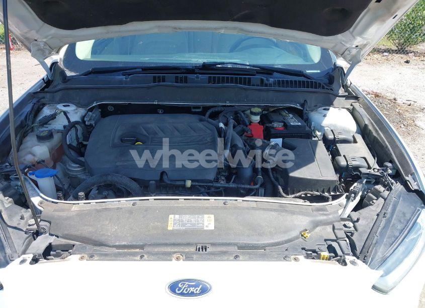 Photo 10 of 2016 Ford Fusion SE (VIN 1FA6P0HD5G5119551)