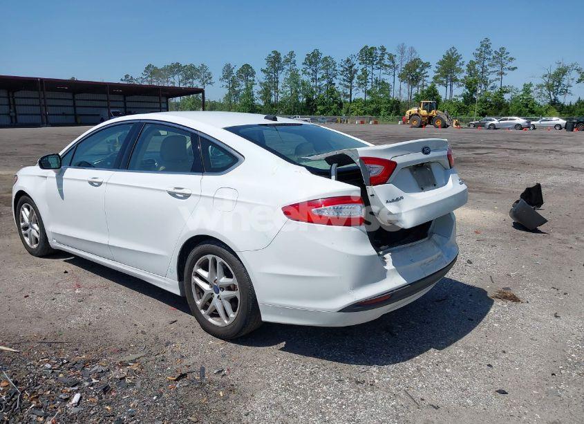 Photo 3 of 2016 Ford Fusion SE (VIN 1FA6P0HD5G5119551)
