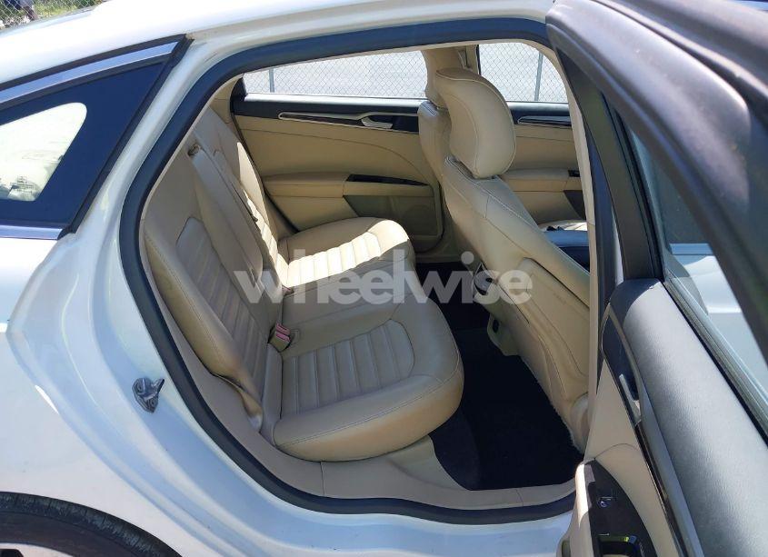 Photo 8 of 2016 Ford Fusion SE (VIN 1FA6P0HD5G5119551)