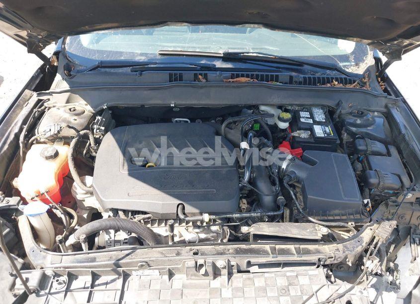 Photo 10 of 2016 Ford Fusion SE (VIN 1FA6P0HD5G5126077)