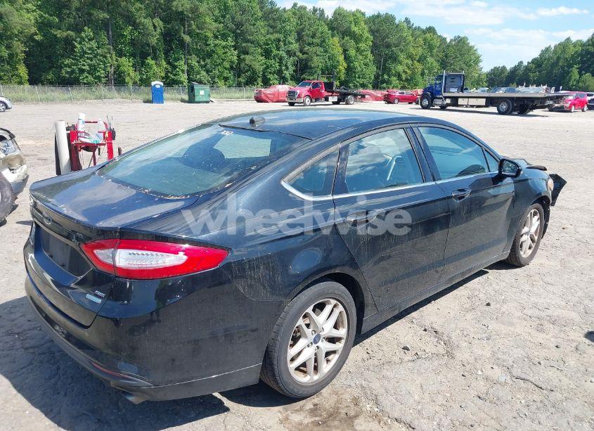 Photo 4 of 2016 Ford Fusion SE (VIN 1FA6P0HD5G5126077)