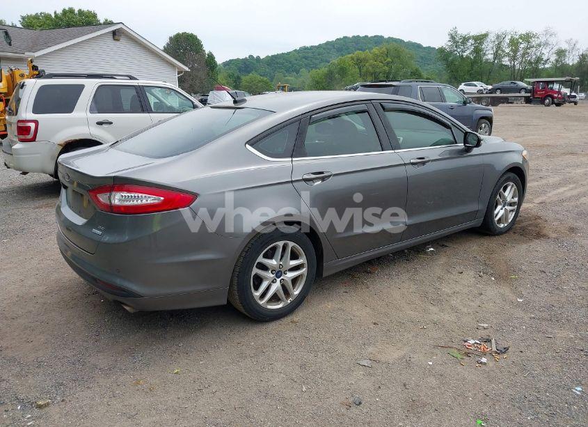 Photo 4 of 2014 Ford Fusion SE (VIN 1FA6P0HD6E5357647)