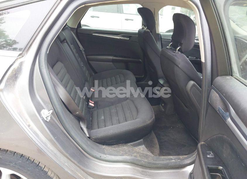 Photo 8 of 2014 Ford Fusion SE (VIN 1FA6P0HD6E5357647)