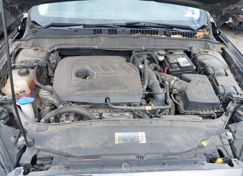 Photo 10 of 2014 Ford Fusion SE (VIN 1FA6P0HD6E5382984)