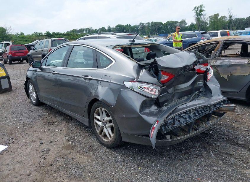 Photo 3 of 2014 Ford Fusion SE (VIN 1FA6P0HD6E5382984)