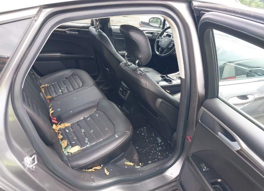 Photo 8 of 2014 Ford Fusion SE (VIN 1FA6P0HD6E5382984)