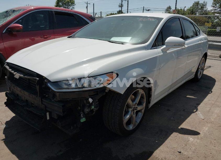 Photo 2 of 2014 Ford Fusion SE (VIN 1FA6P0HD6E5390583)