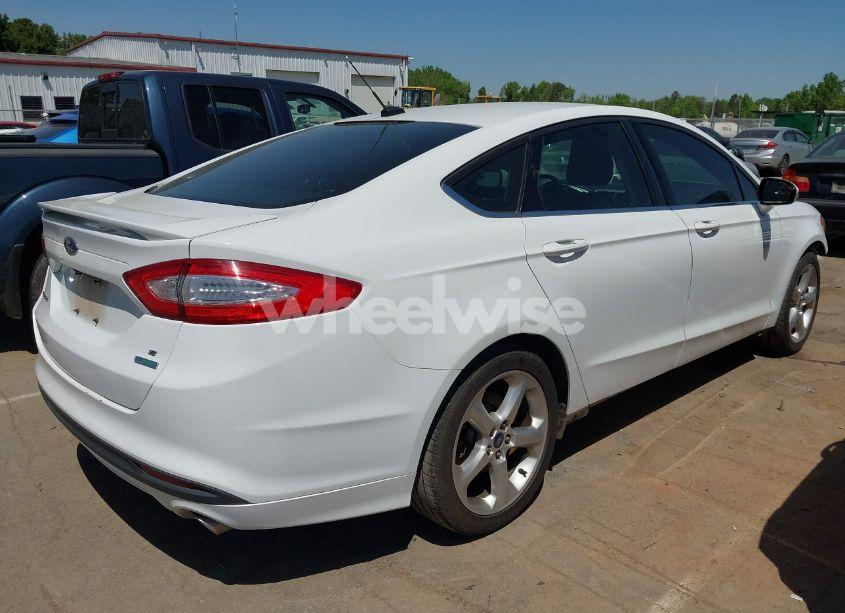 Photo 4 of 2014 Ford Fusion SE (VIN 1FA6P0HD6E5390583)