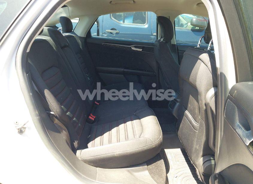 Photo 8 of 2014 Ford Fusion SE (VIN 1FA6P0HD6E5390583)