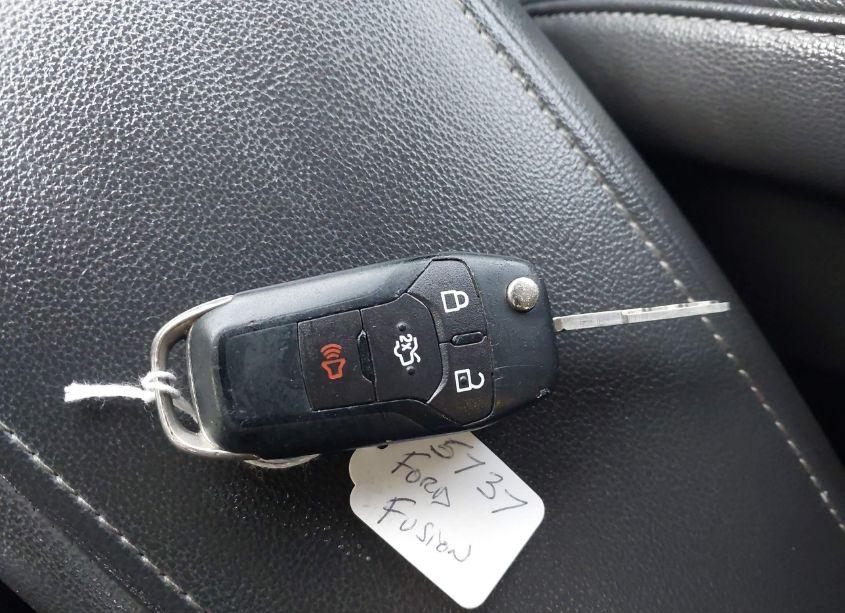 Photo 11 of 2015 Ford Fusion SE (VIN 1FA6P0HD6F5120559)