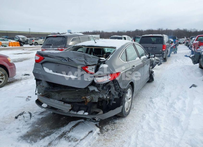 Photo 4 of 2014 Ford Fusion SE (VIN 1FA6P0HD7E5404300)