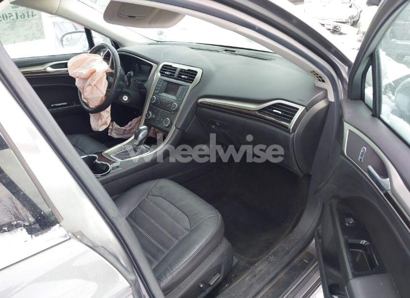 Photo 5 of 2014 Ford Fusion SE (VIN 1FA6P0HD7E5404300)