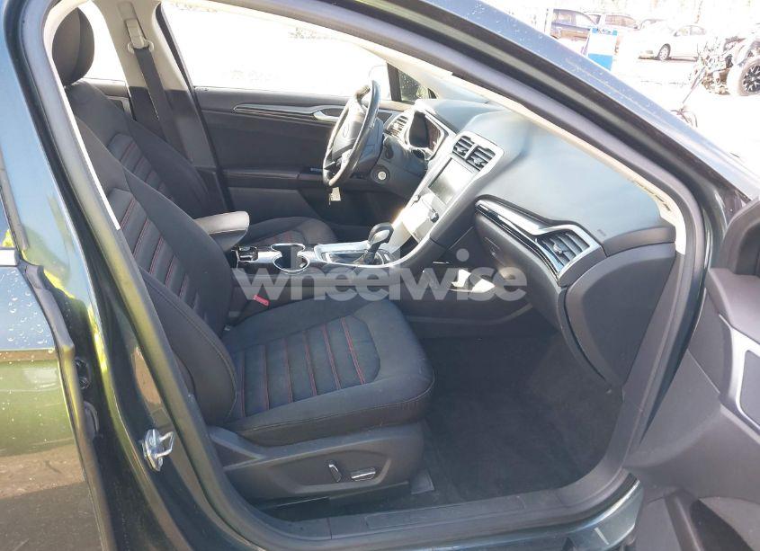 Photo 5 of 2015 Ford Fusion SE (VIN 1FA6P0HD7F5123356)