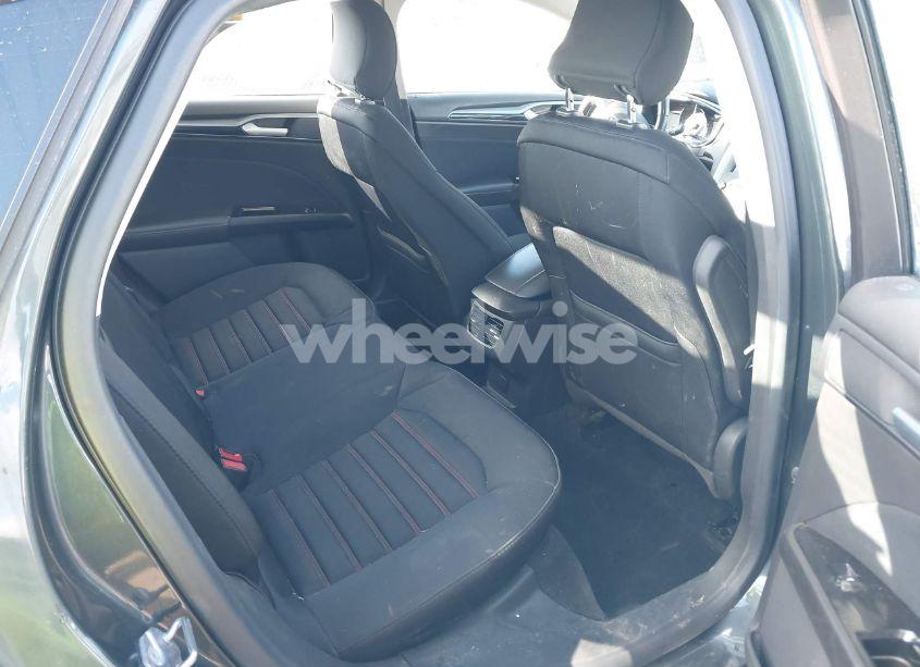 Photo 8 of 2015 Ford Fusion SE (VIN 1FA6P0HD7F5123356)