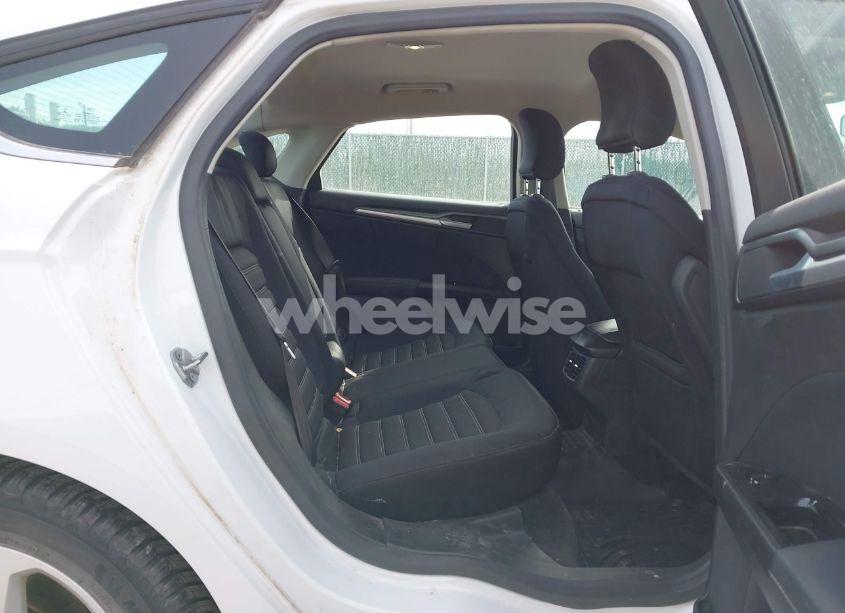 Photo 8 of 2015 Ford Fusion SE (VIN 1FA6P0HD7F5131487)